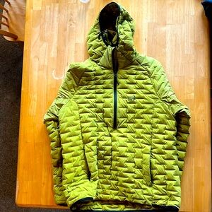 Half Zip Mountain Hardwear stretch puffy jacket